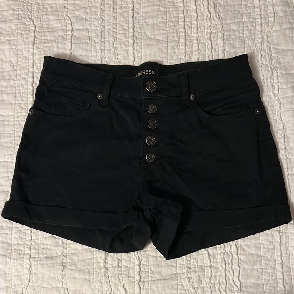Express Women's Black Button-Up Shorts